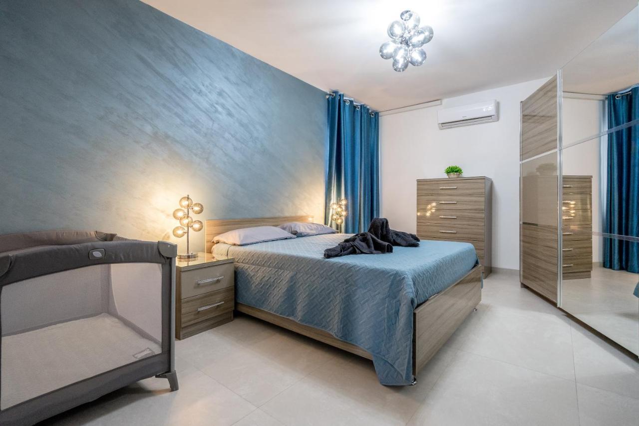 Brand New 3br Close To Amenities *
