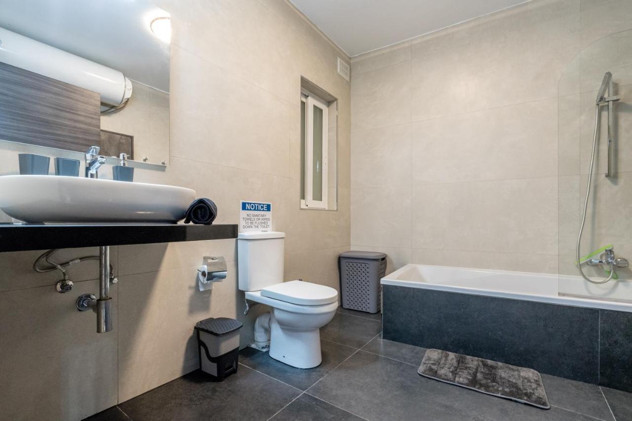 Apartment Brand New 3br Close To Amenities